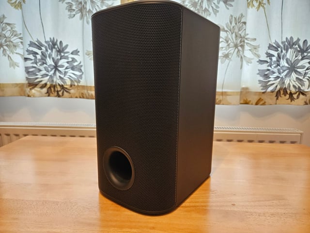 LG Soundbar with wireless subwoofer (US77TY) and wireless rear