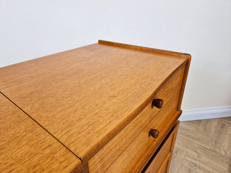 Parker Knoll Vintage Mid Century Medium Teak Entertainment Unit LP Record Player Cabinet BL715