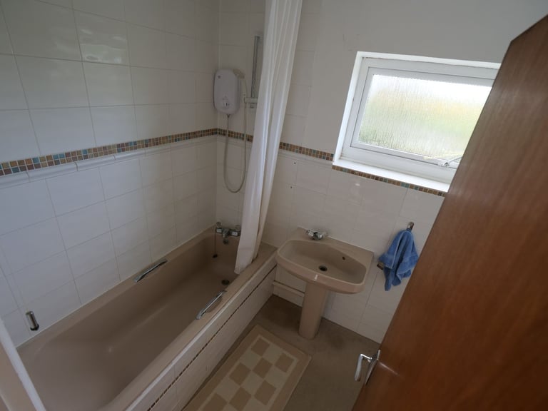 3 Bedroom Furnished Semi Detached House - Barton, CB23 7AX