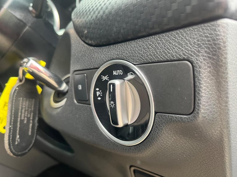 2018 MERCEDES-BENZ A180D AMG LINE 1 OWNER FULL SERVICE HISTORY LOW MILES