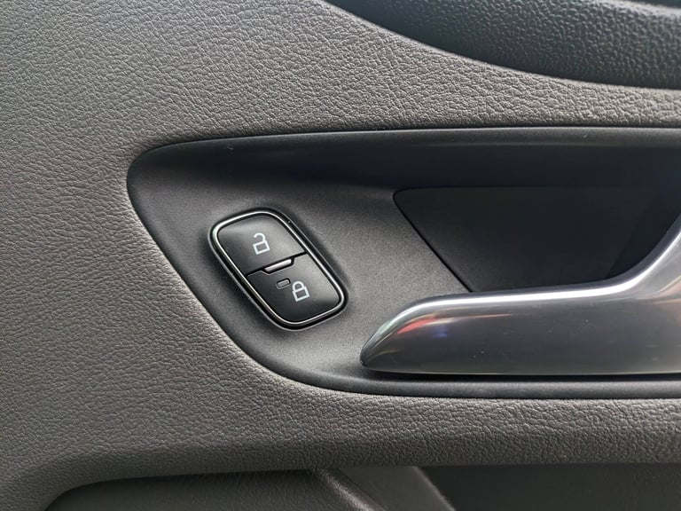 2022 Ford Transit Custom 2.0 EcoBlue 170ps L2 D/Cab Limited Van Auto Double Cab DIESEL Automatic