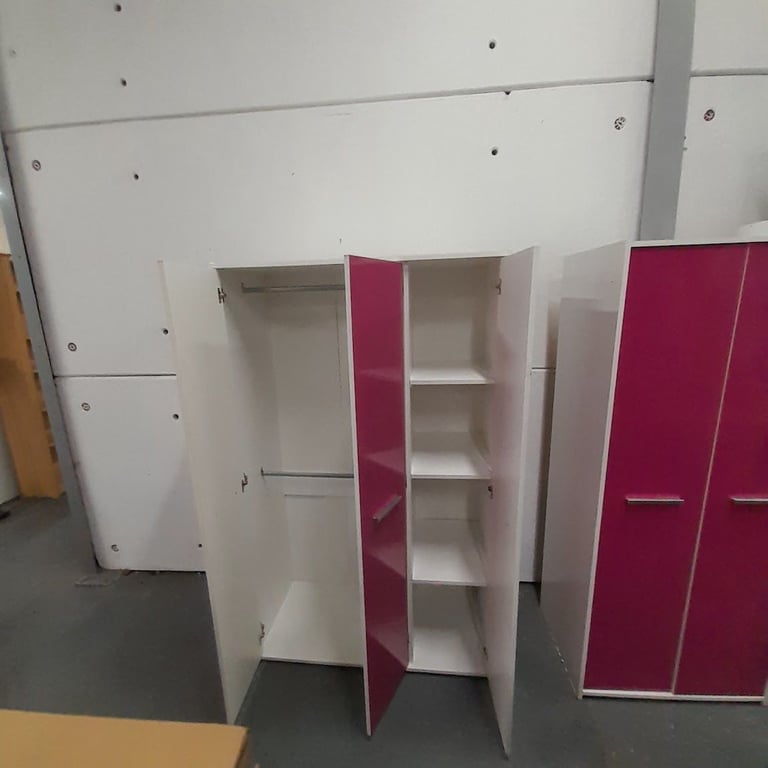White and pink 3 door wardrobe 105cm x 50cm x 172cm, Ref:19594