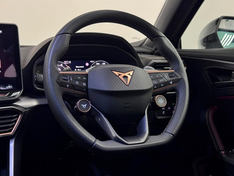 2025 Cupra Formentor 1.5 eHybrid 25.8kWh V1 SUV 5dr Petrol Plug-in Hybrid DSG Euro 6 (s/s) (204 H...