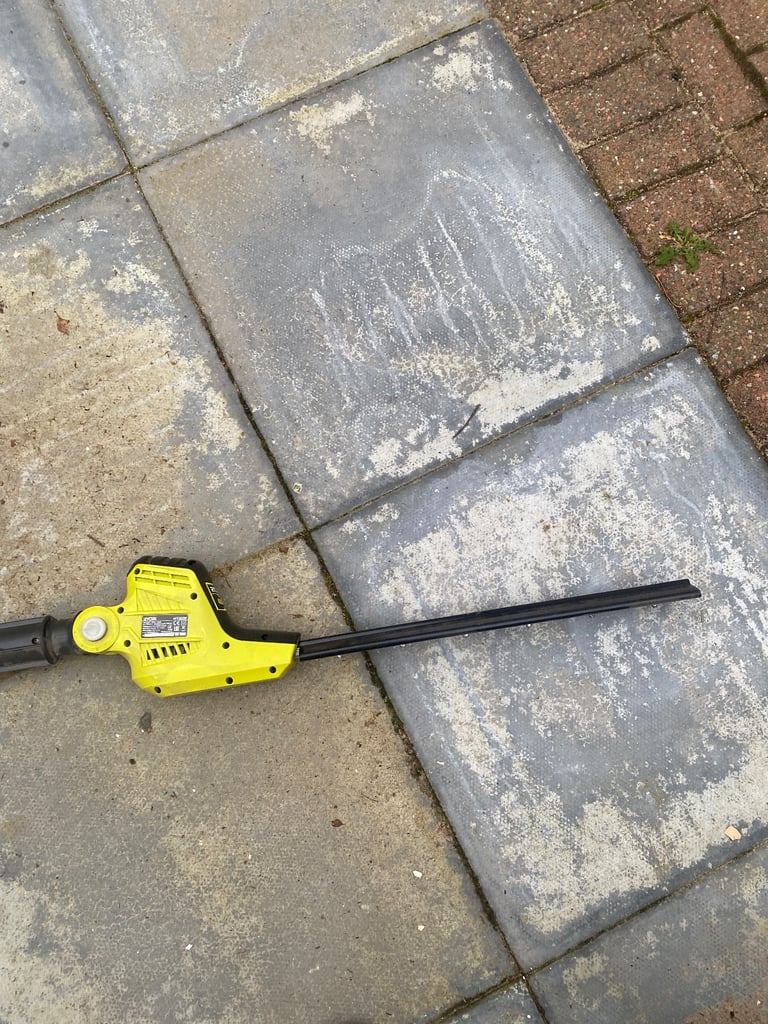 Ryobi extendable hedge trimmer 