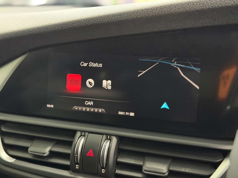 2017 Alfa Romeo Giulia 2.2 JTDM-2 180 Speciale 4dr Auto SALOON DIESEL Automatic