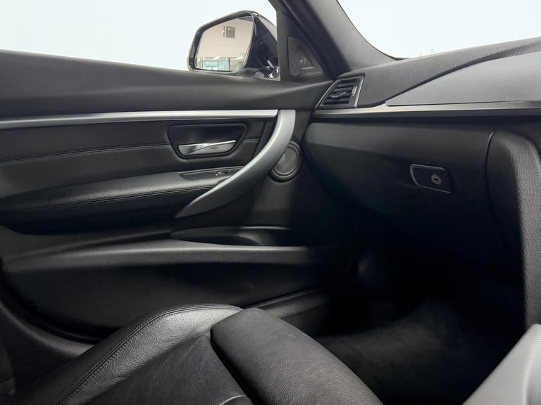 2019 BMW 3 Series 320i M Sport Shadow Edition Saloon SALOON Petrol Automatic