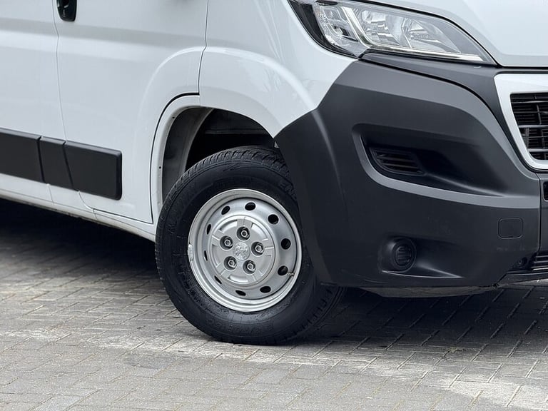 2024 Peugeot Boxer 2.2 BlueHDi H2 Professional Premium+ Van 140ps PANEL VAN DIESEL Manual