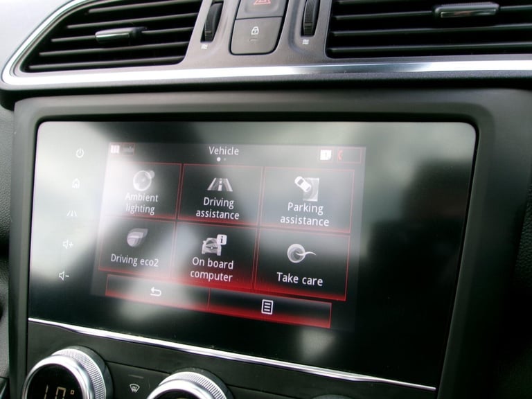 2019 Renault Kadjar 1.5 Blue dCi S Edition Euro 6 (s/s) 5dr HATCHBACK Diesel Manual