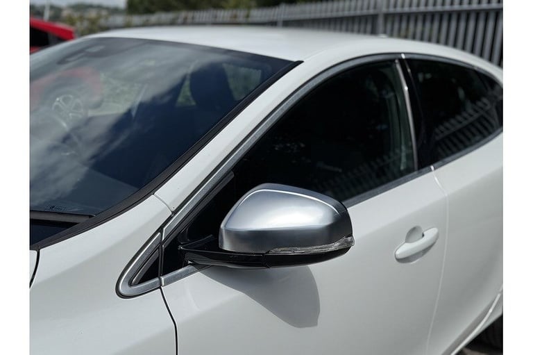 2013 Volvo V40 D2 R-Design Hatchback Diesel Automatic