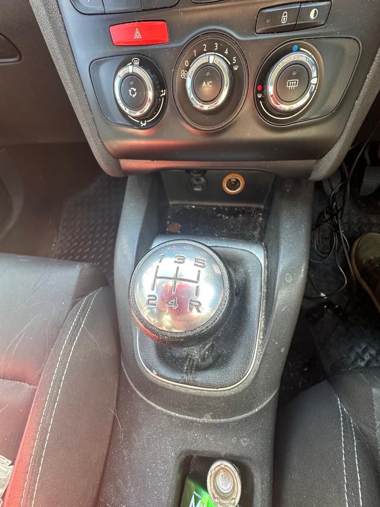 Citroen, C4, Hatchback, 2012, Manual, 1560 (cc), 5 doors