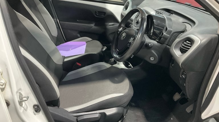 2015 Toyota AYGO 1.0 VVT-i X-Play 5dr HATCHBACK Petrol Manual