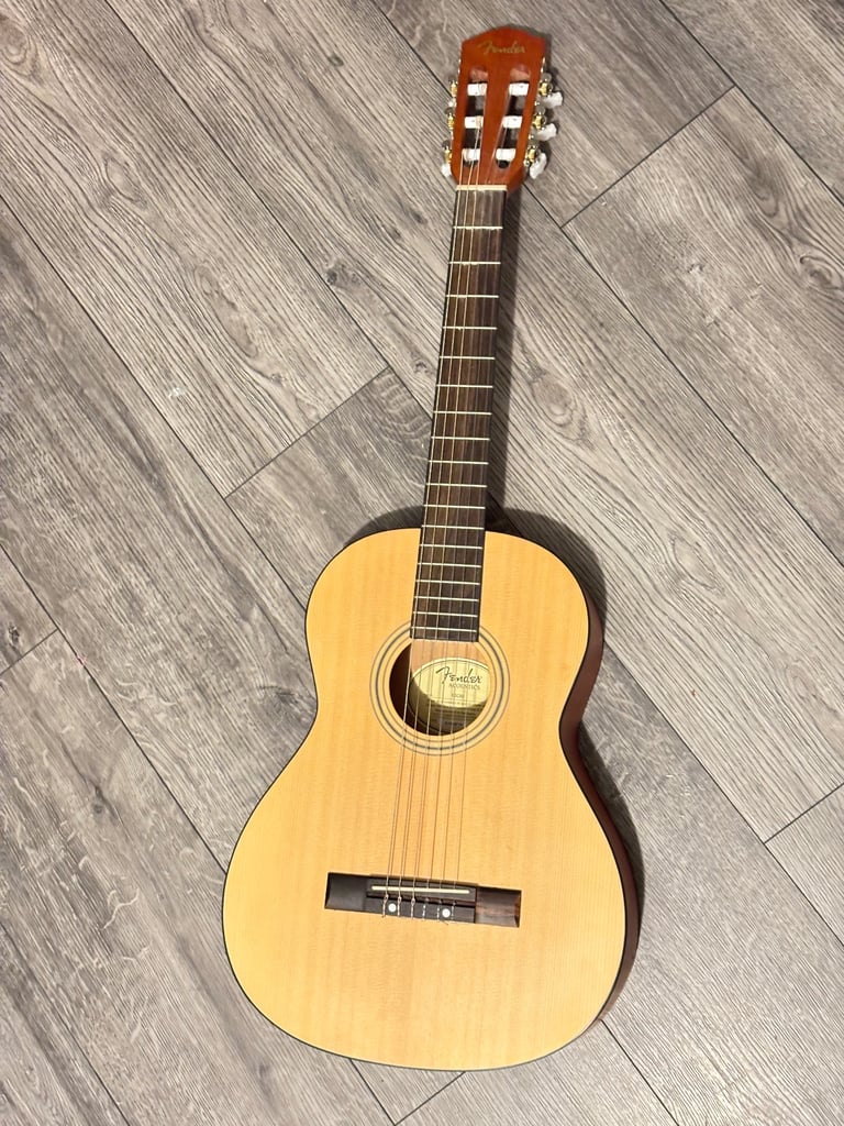 Mint condition Fender ESC80 Classical 3/4