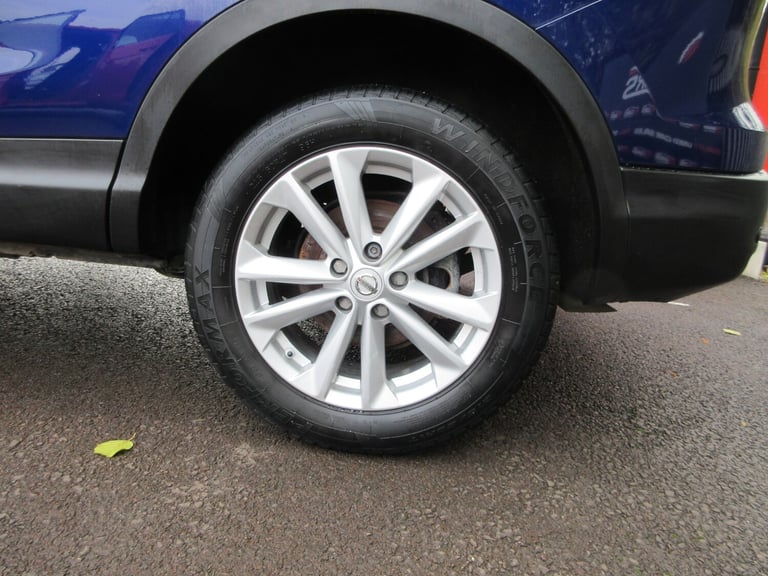 2015 Nissan Qashqai 1.5 dCi Acenta [Smart Vision Pack] 5dr HATCHBACK Diesel Manual