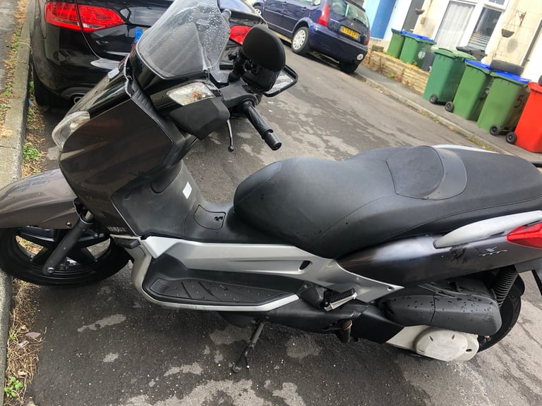Yamaha xmax250