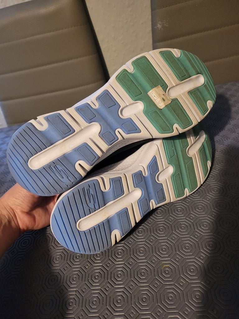 Skechers archfit trainers