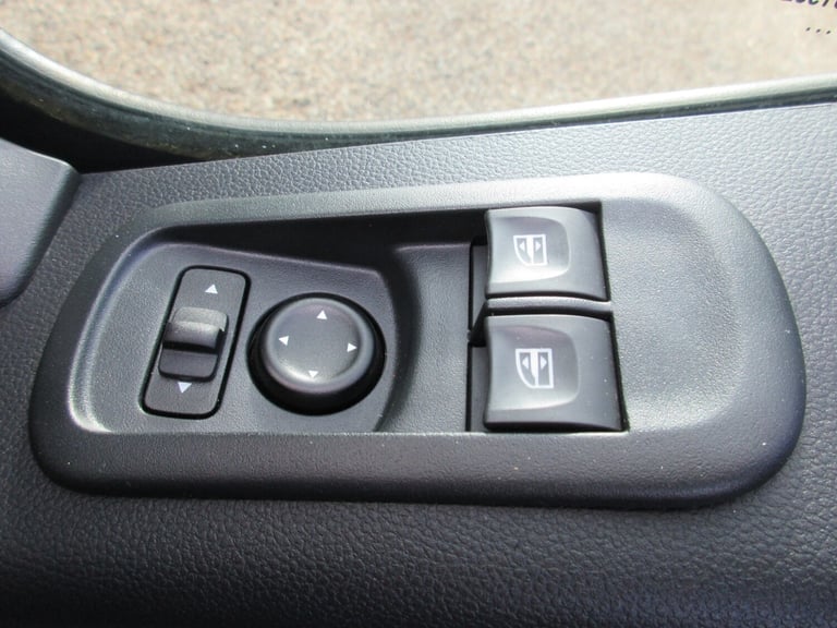 2020 Renault Master 2.3 DCi SL28 BUSINESS ENERGY SEMI AUTO QUICKSHIFT FWD SWB 125 PS WAV 5STR Mob...