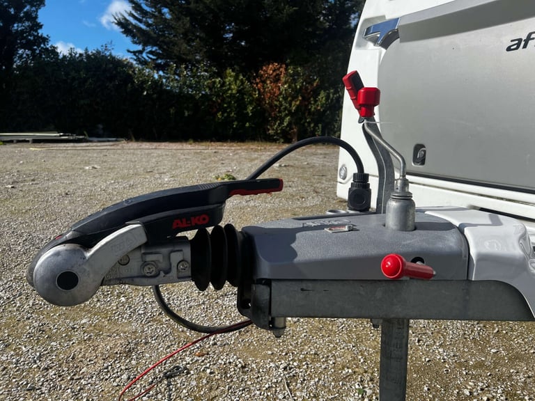 2017 Elddis Affinity 550 Elddis Affinity 550 Caravan with Kampa Awning Unlisted Petrol Automatic