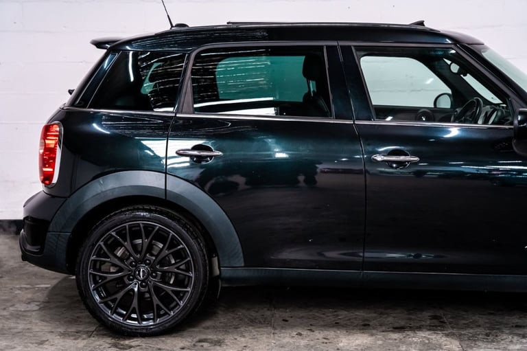 2011 MINI Countryman 1.6 Cooper S SUV 5dr Petrol Steptronic ALL4 Euro 5 (184 ps) HATCHBACK Petrol...