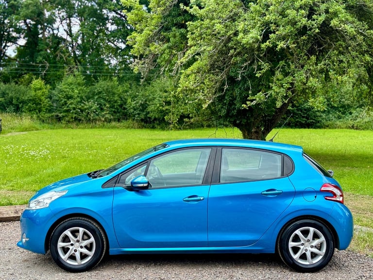 2012 Peugeot 208 1.0 VTi Active Only 65,000 Miles Metallic Blue 5 Door ULEZ 