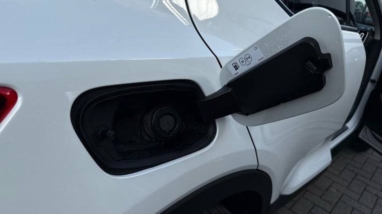 2025 Volvo XC40 Ultra, B4 Mild hybrid, Petrol, Dark Estate Petrol Automatic