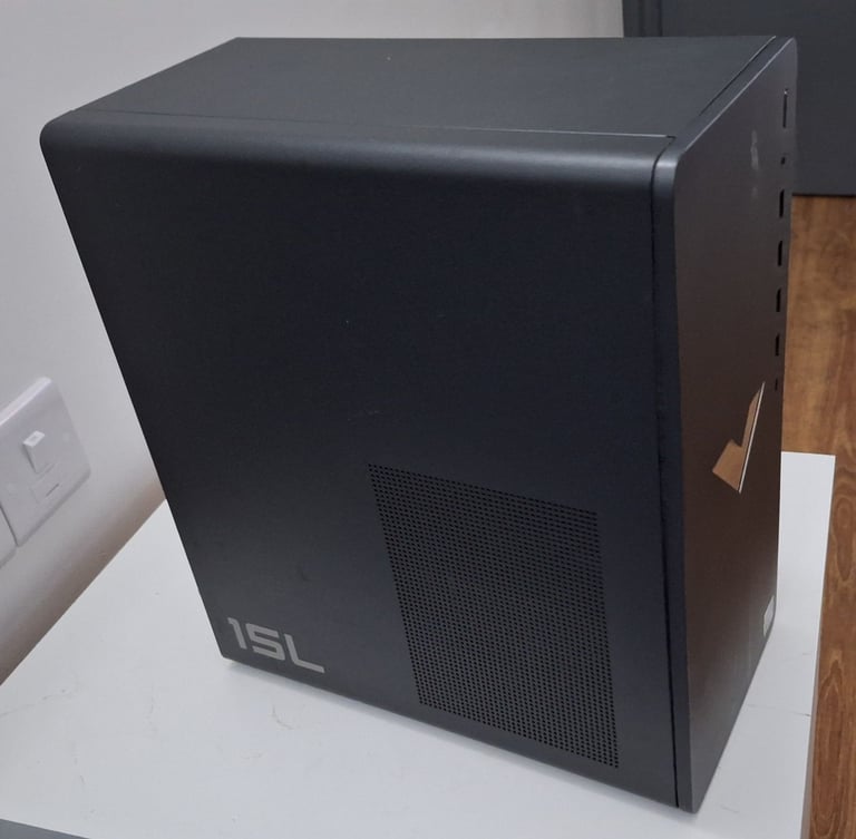 Gaming PC with metal back keyboard and mouse - Used - Front RGB - HP Victus 15L