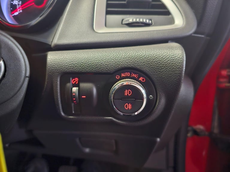 Vauxhall Astra 1.7 CDTi SRi Euro 5 5dr Diesel Manual - Image 24