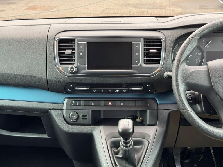 2017 Peugeot Traveller 1.6 BlueHDi Active Standard MPV 5dr Diesel Manual MWB Euro 6 (s/s) (115 ps...