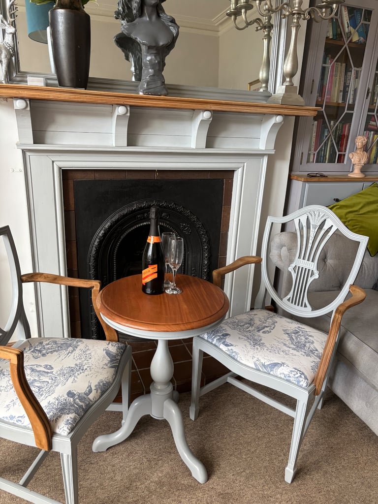 image for Gorgeous French Round Table & 2 Carver Chairs