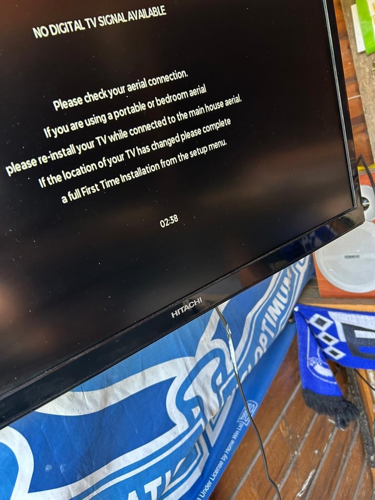 Hitachi 22 inch HD TV 
