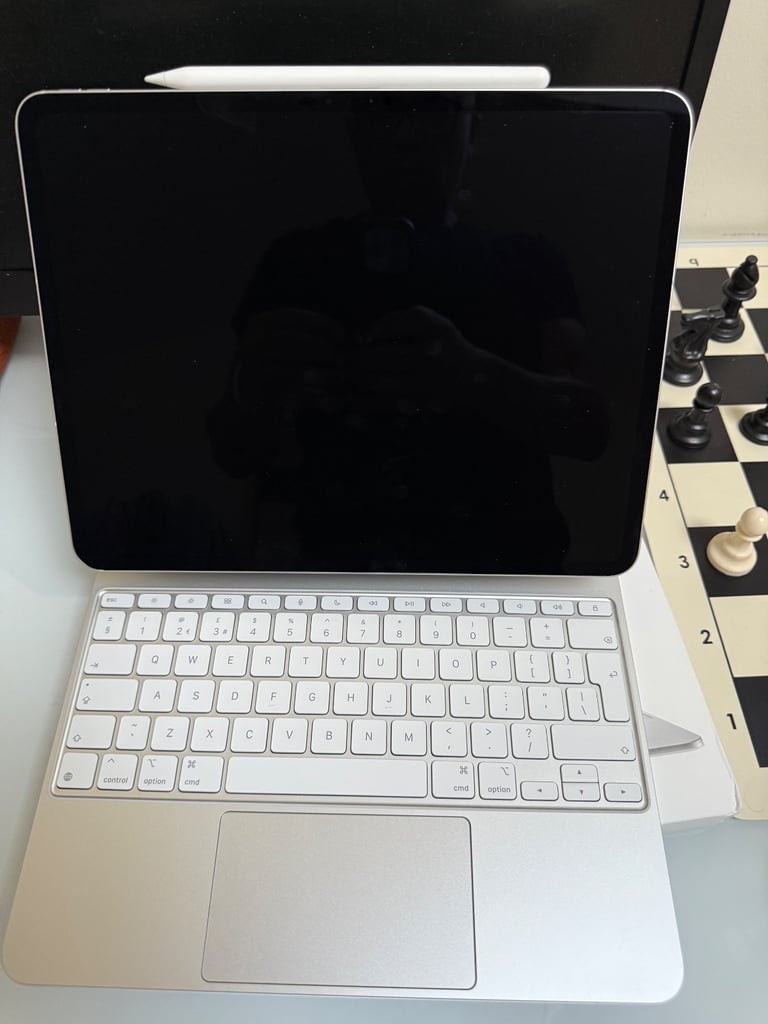 Apple Magic Keyboard けばけばしく A2974 M4 13インチ 日本語 Apple Magic Keyboard けばけばしく A2974 M4 13インチ 日本語