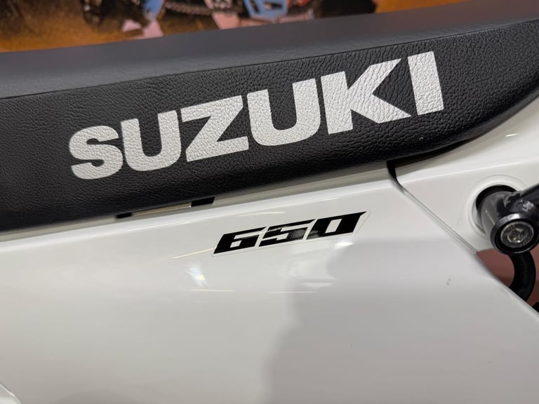 Suzuki DR650 Dual Sport 2025
