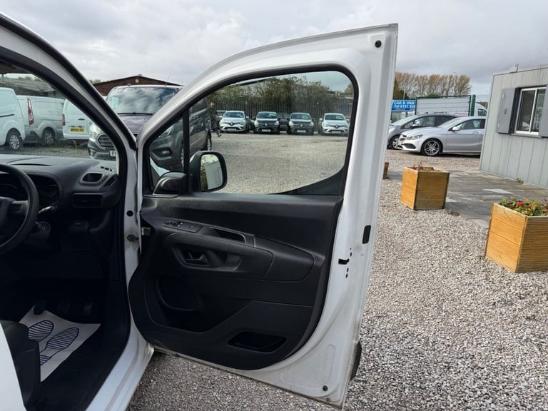 2022 Citroen Berlingo 1.5 BlueHDi 1000 Enterprise M Pro Panel Van 5dr Diesel Manual SWB Euro 6 (s...