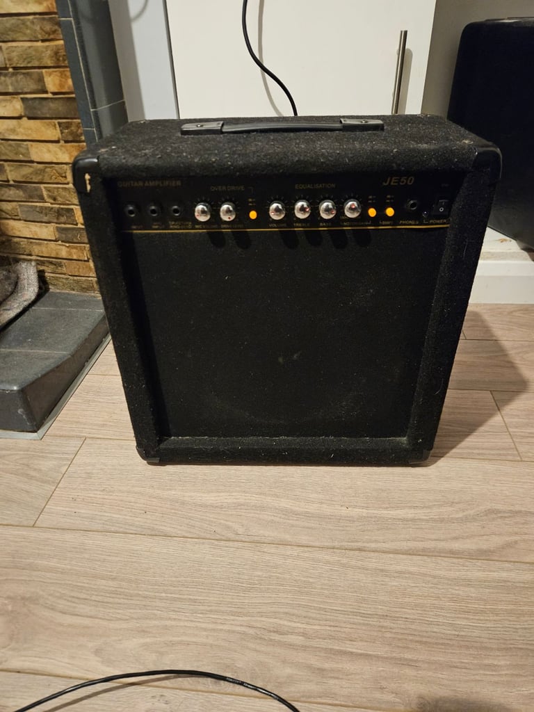 Old JE50 50W guitar amp