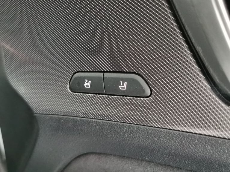 2022 Kia Sportage 1.6 h T-GDi GT-Line S SUV 5dr Petrol Hybrid Auto Euro 6 (s/s) (226 bhp) - A Suv...