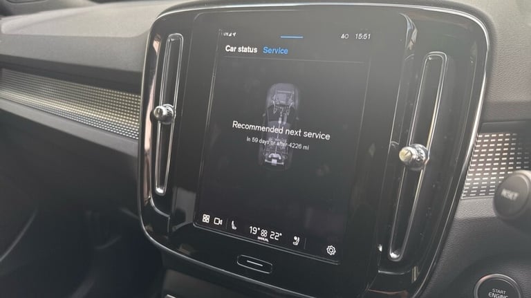 2025 Volvo XC40 Plus, B4 Mild hybrid, Petrol, Dark Estate Petrol Automatic