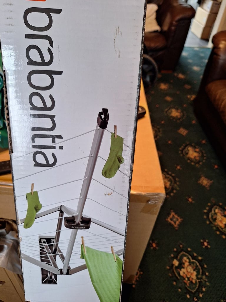 Retractable washing line 