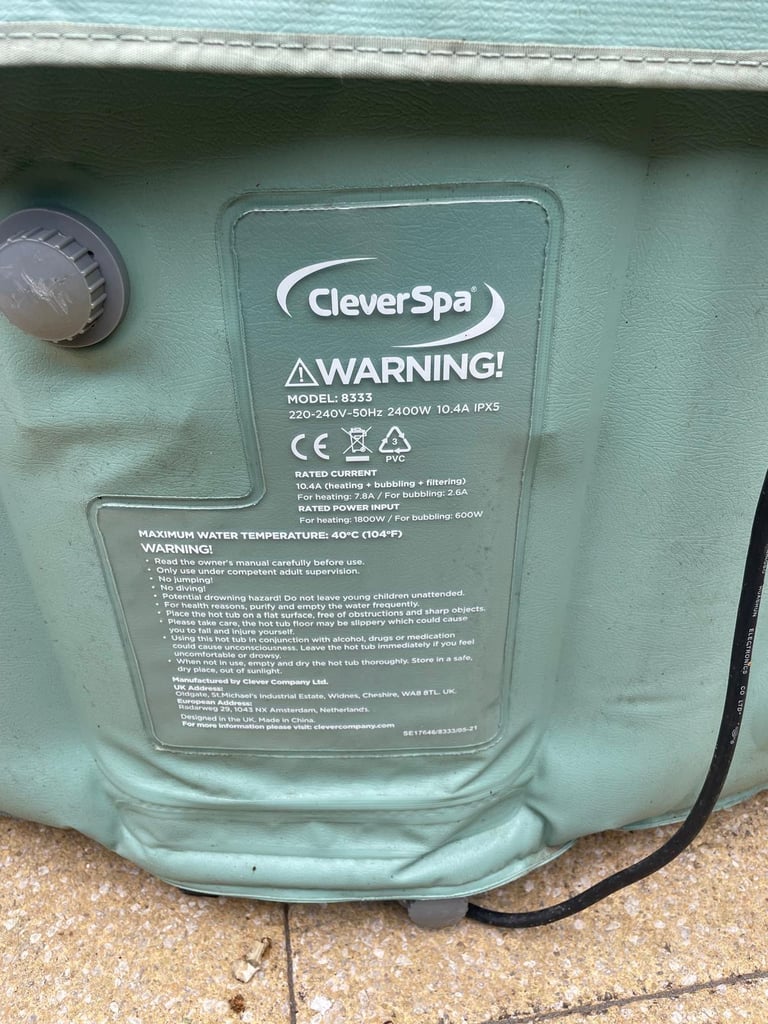 Clever spa hot tub