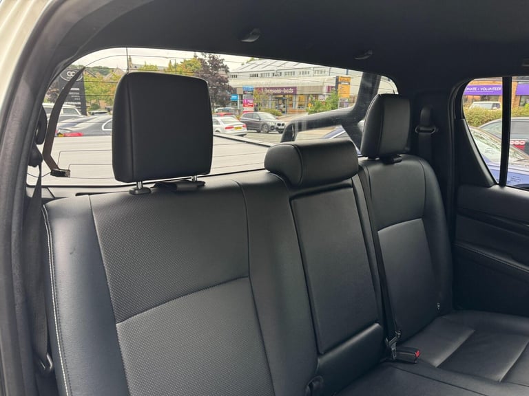 2020 Toyota Hilux 2.4 D-4D Invincible X Auto 4WD Euro 6 (s/s) 4dr (TSS) PICK UP Diesel Automatic