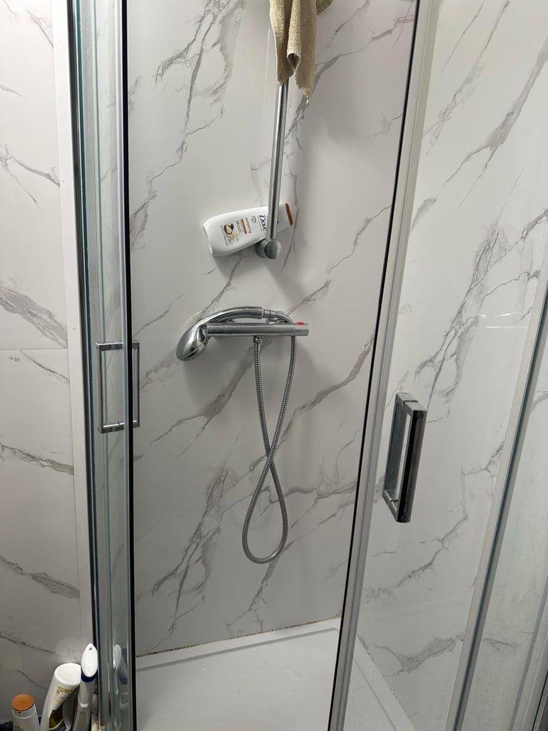 En suite Double Room - To Rent In Forest Gate Station E7 9AP 