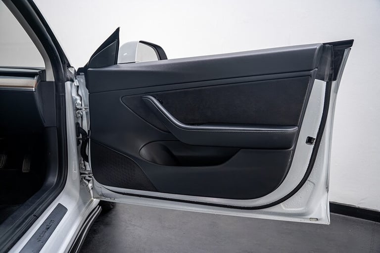 2020 Tesla Model 3 Long Range Saloon Electric Automatic