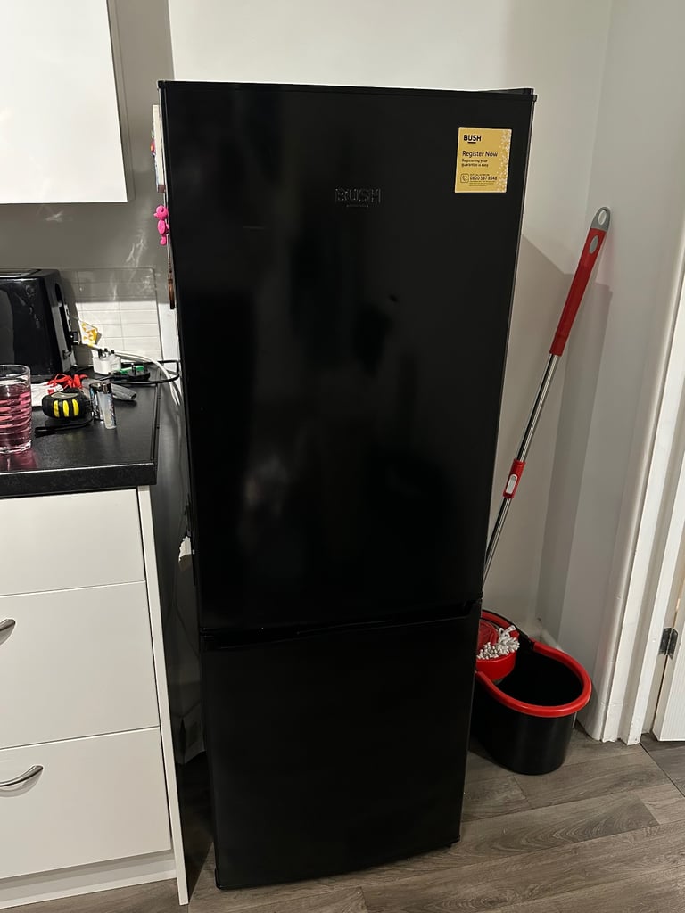 Medium fridge freezer 