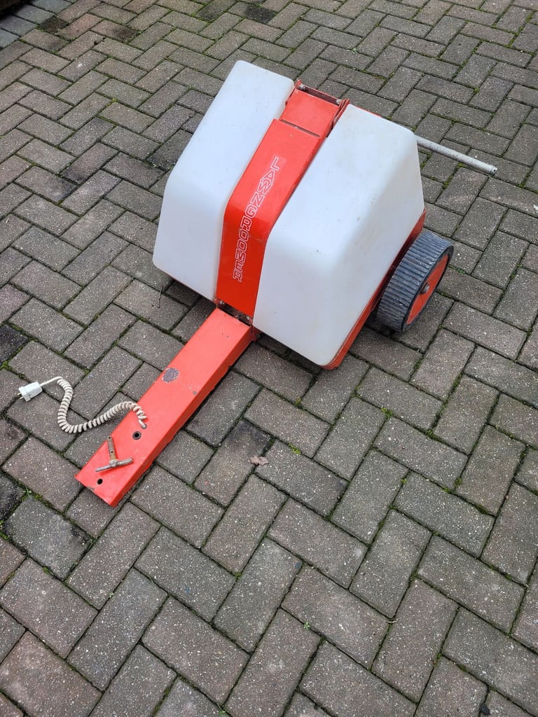 Countax Westwood lawngroomer lawn groomer trailer spreader