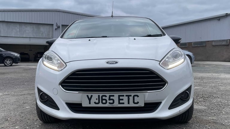 2016 Ford Fiesta 1.0 EcoBoost Zetec White 5dr HATCHBACK PETROL Manual