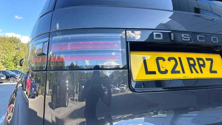 2021 Land Rover Discovery 3.0 D300 R-Dynamic HSE 5dr Auto Diesel Station Wagon Station Wagon Dies...