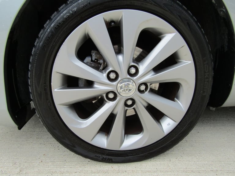 LEFT HAND DRIVE TOYOTA AURIS