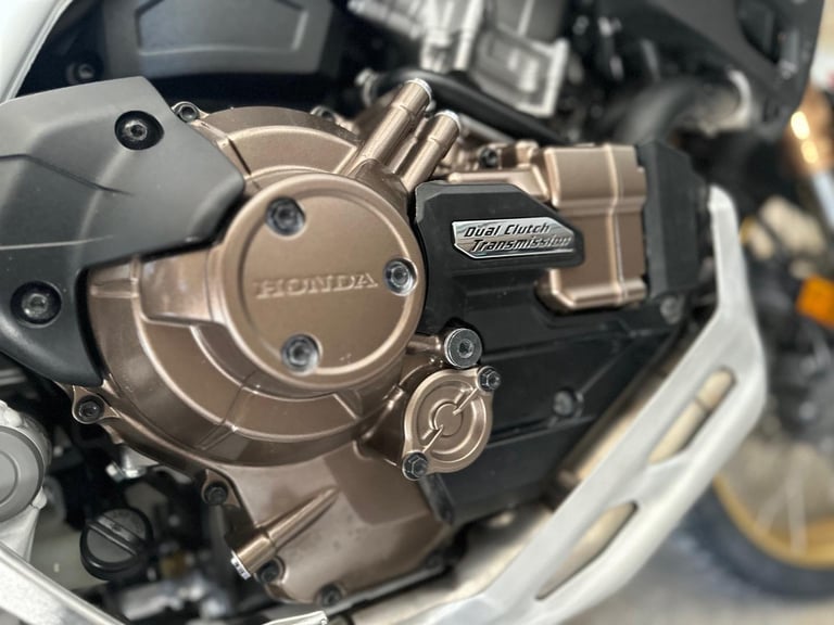 STUNNING LOW MILEAGE 2023/73 HONDA CRF1100 AFRICA TWIN DCT ADVENTURE SPORT 