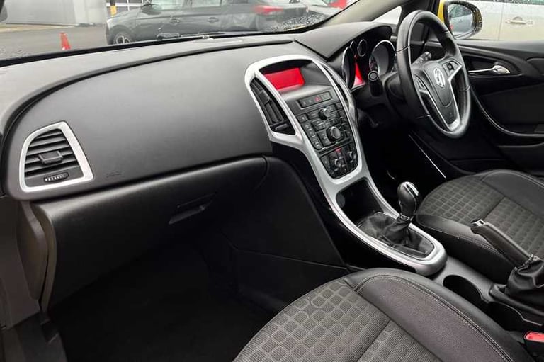 2015 Vauxhall Astra GTC 2.0 CDTi SRi Coupe 3dr Diesel Manual Euro 5 (s/s) (165 ps) Coupe Diesel M...