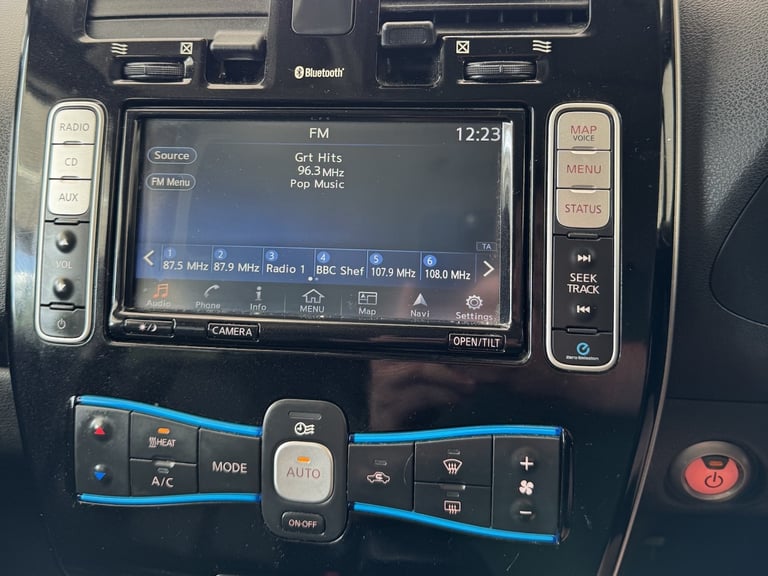 NISSAN LEAF 30kWh Tekna Red Auto Electric 2017