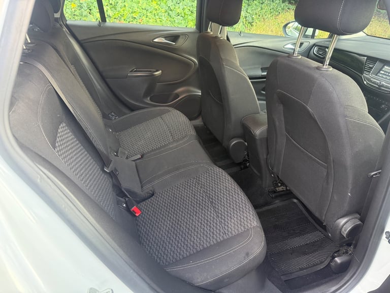 Vauxhall, ASTRA, Estate, 2018, Manual, 1399 (cc), 5 doors