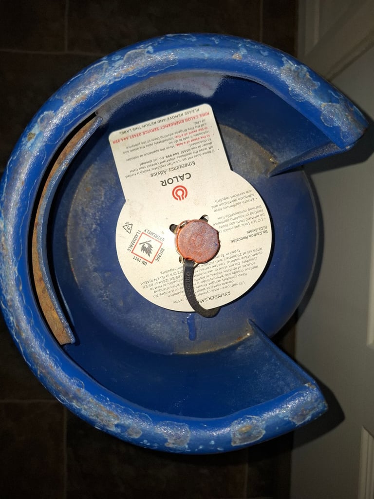 EMPTY 6kg Gas Bottle